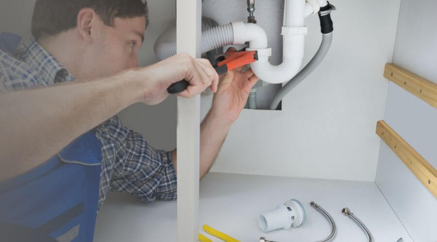 Local expert plumbing services in Linn Creek, MO